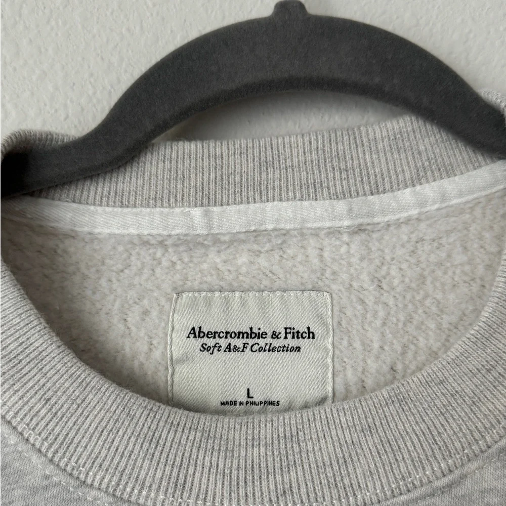 Abercrombie & Fitch soft collection sweatshirt - size L - Picture 2 of 4